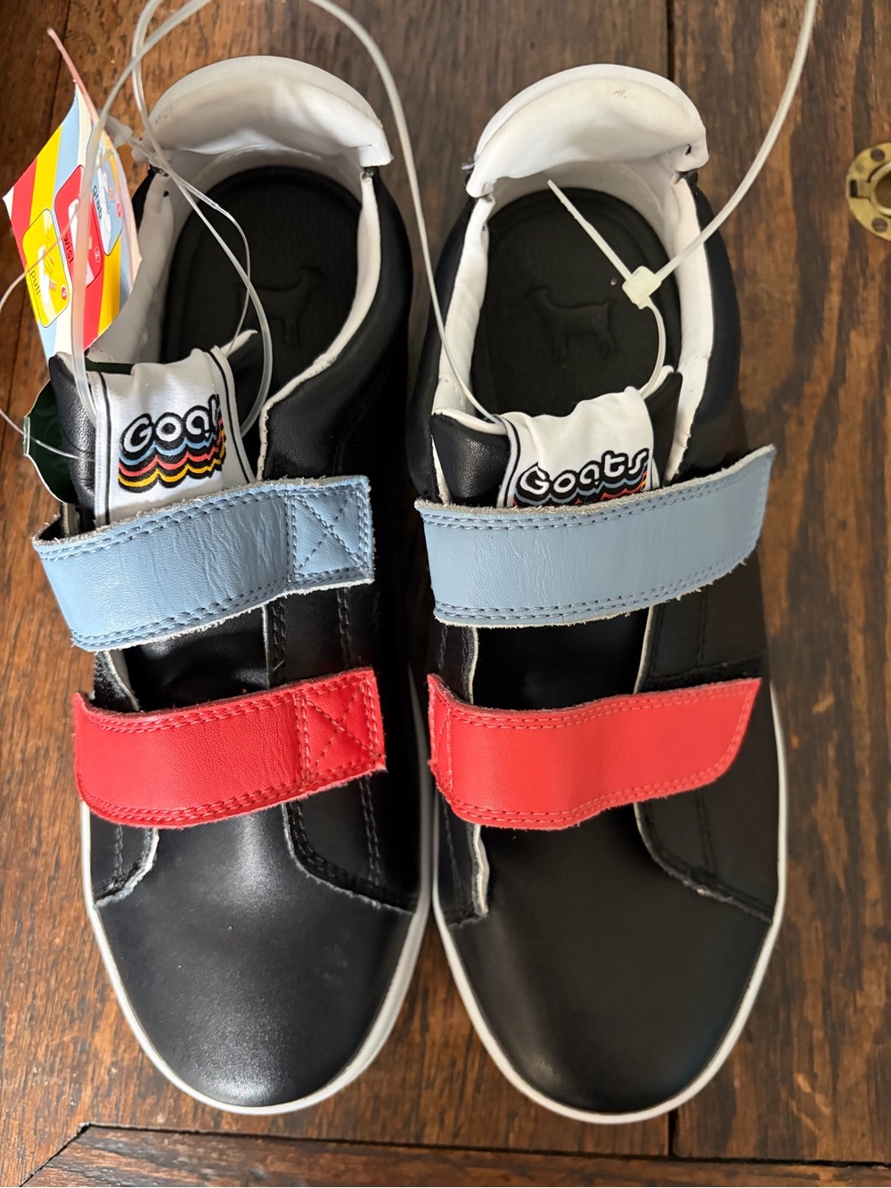 Goats Women’s 005 Smooth Combo Sneakers with Velcro straps